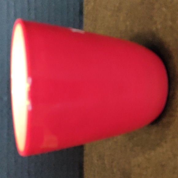 Hallmark heart "hugs & kisses" mug - Picture 5 of 15